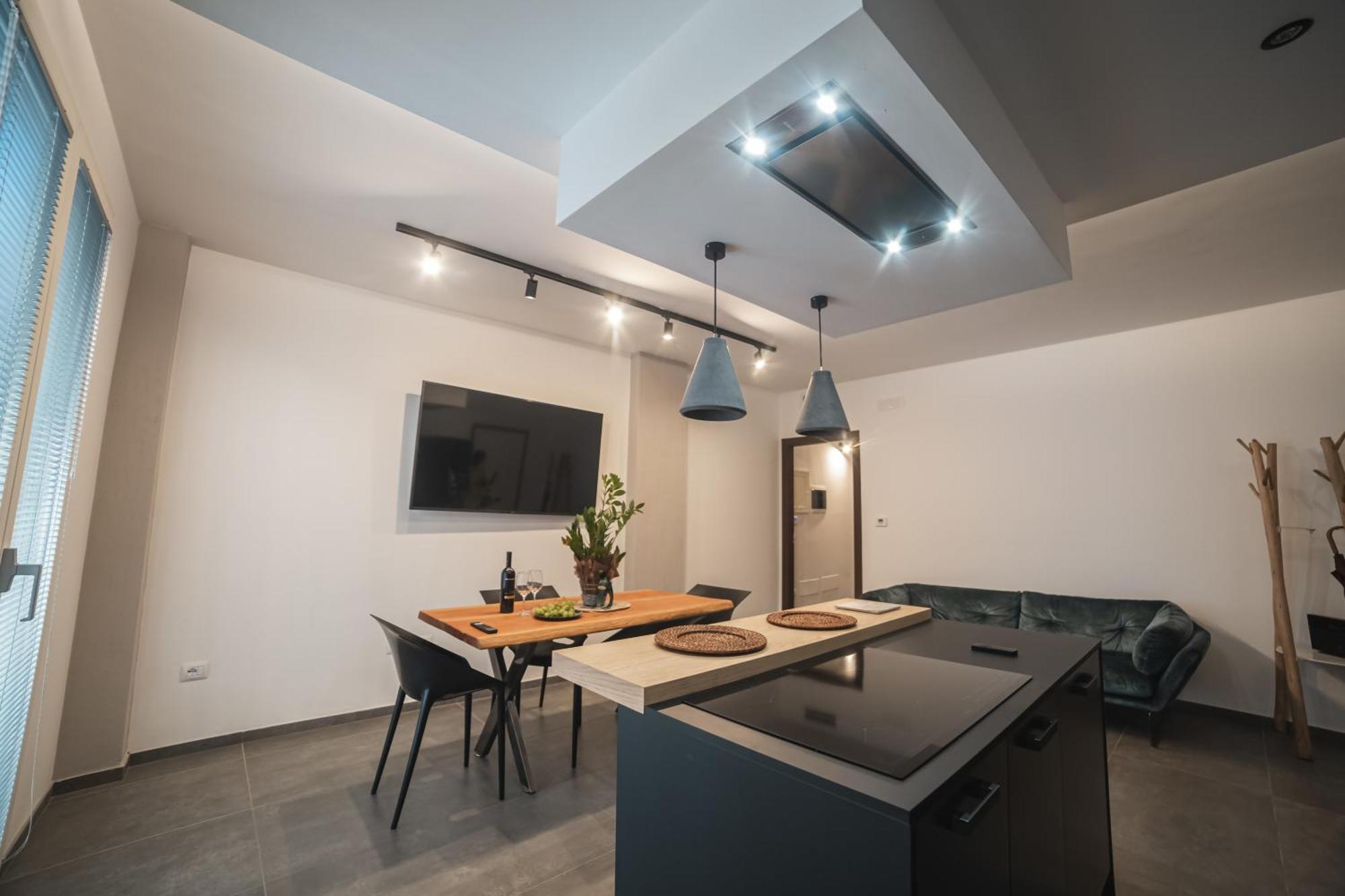 Suite Piazza Mazzini 90 Mq 5 Lecce Exterior photo